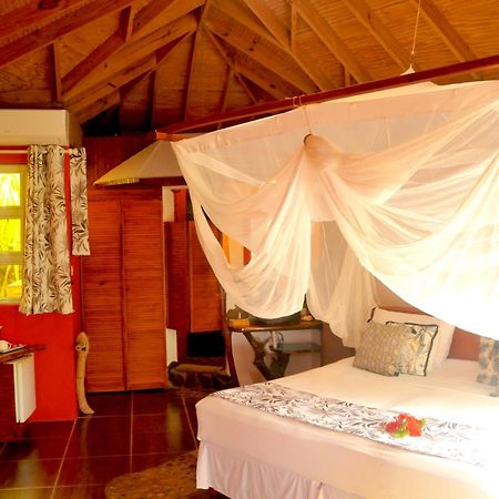 Mango Island Lodges Saint Joseph Eksteriør bilde