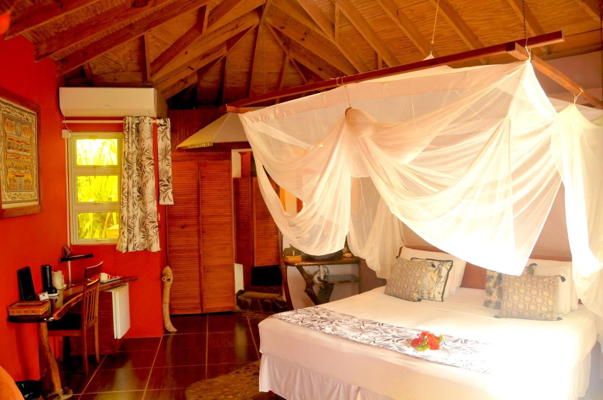 Mango Island Lodges Saint Joseph Eksteriør bilde