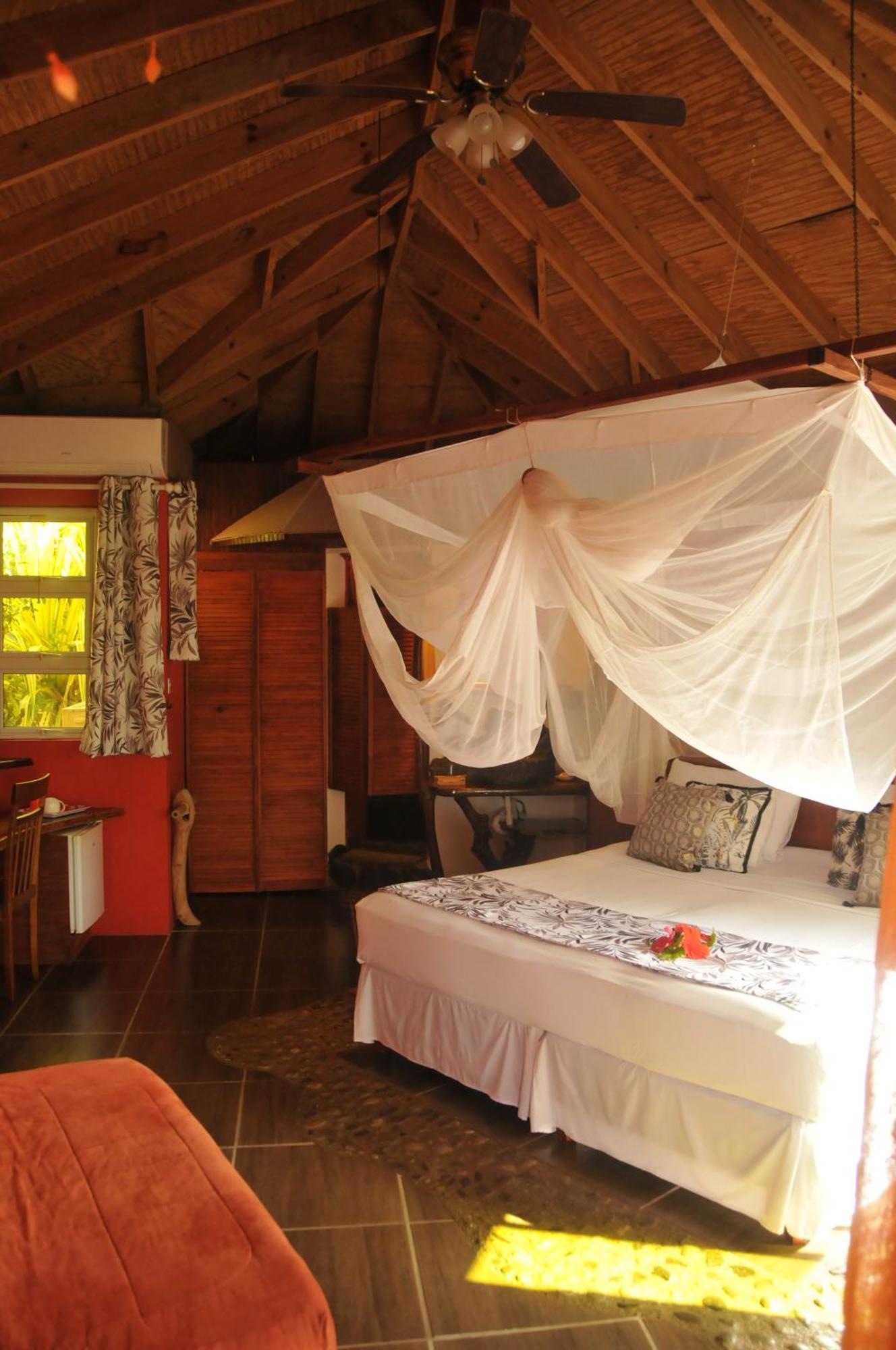 Mango Island Lodges Saint Joseph Eksteriør bilde