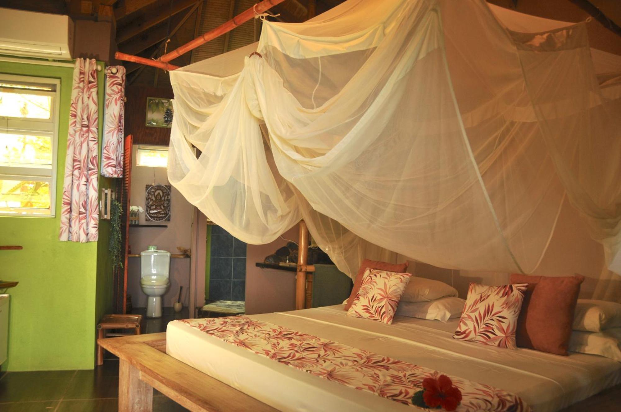 Mango Island Lodges Saint Joseph Eksteriør bilde